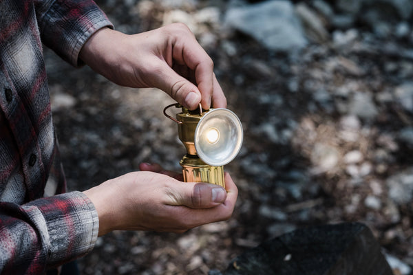 Miners Lantern – A Vintage-Inspired Blend of History & Functionality - Deutsche Optik