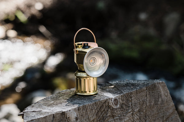 Miners Lantern – A Vintage-Inspired Blend of History & Functionality - Deutsche Optik