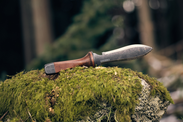 Ultimate Japanese Gardening Tool with Sheath – High-Carbon Steel Multi-Purpose Blade