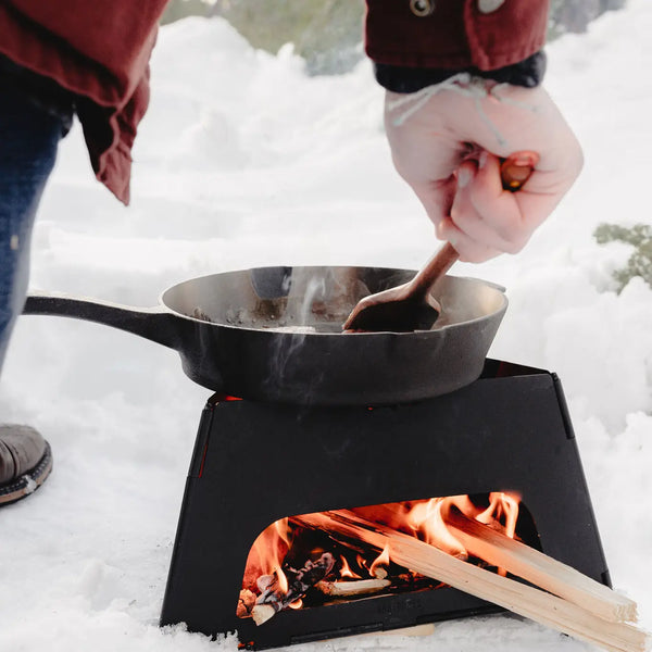 Flatbrook Folding Stove – Portable, Heavy-Duty Cooking for Any Adventure - Deutsche Optik