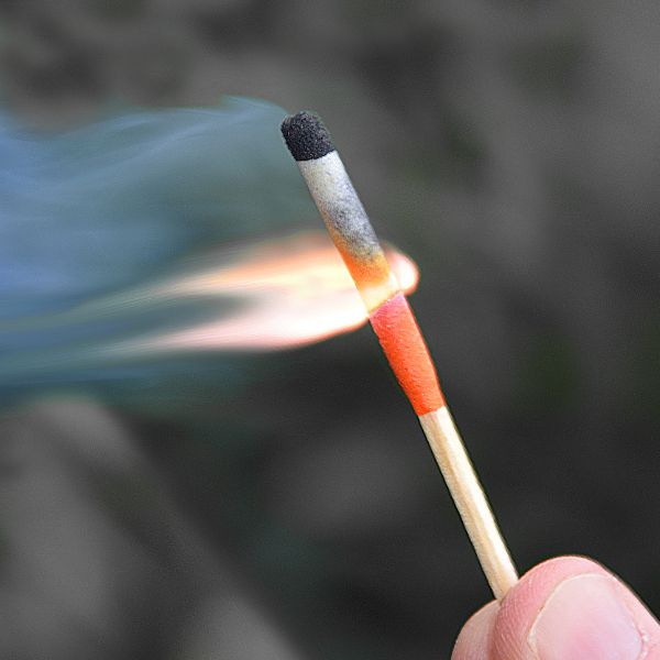 Hurricane Match Kit | Waterproof Case with 25 Windproof Matches