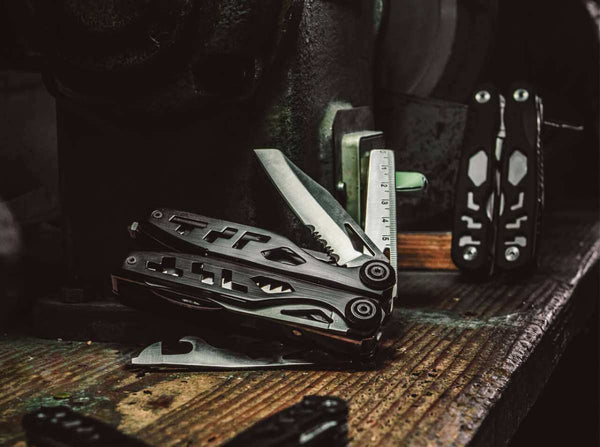 Böker Plus Specialist II – Heavy-Duty Multi-Tool with Belt Holster